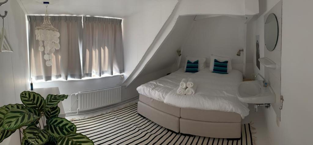 B & B Tx71 Den Burg Exterior foto